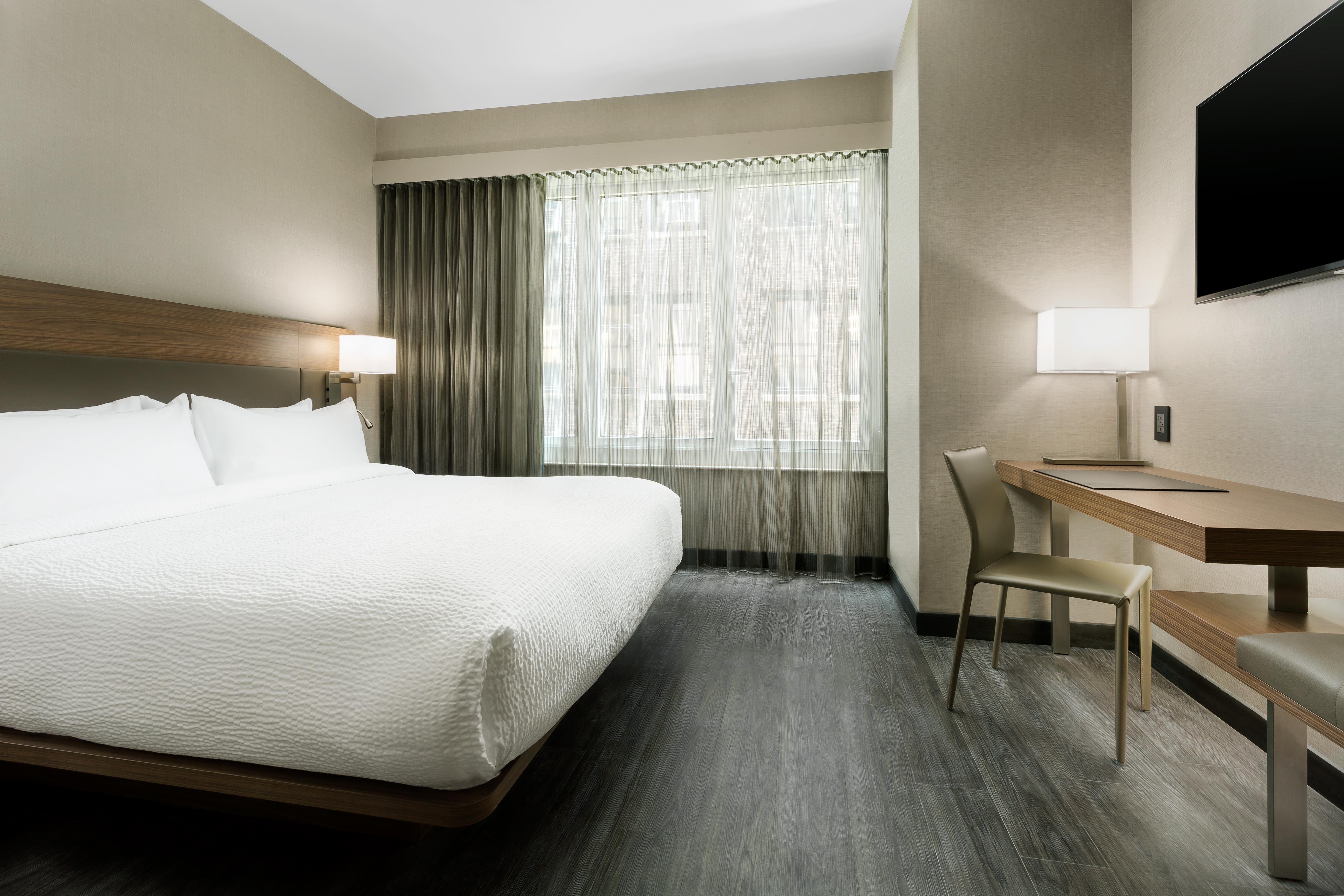 Ac Hotel By Marriott New York Times Square Екстериор снимка