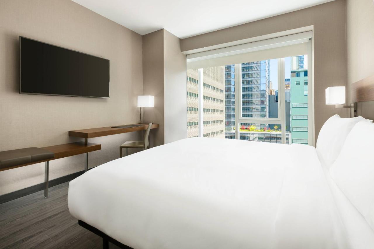 Ac Hotel By Marriott New York Times Square Екстериор снимка