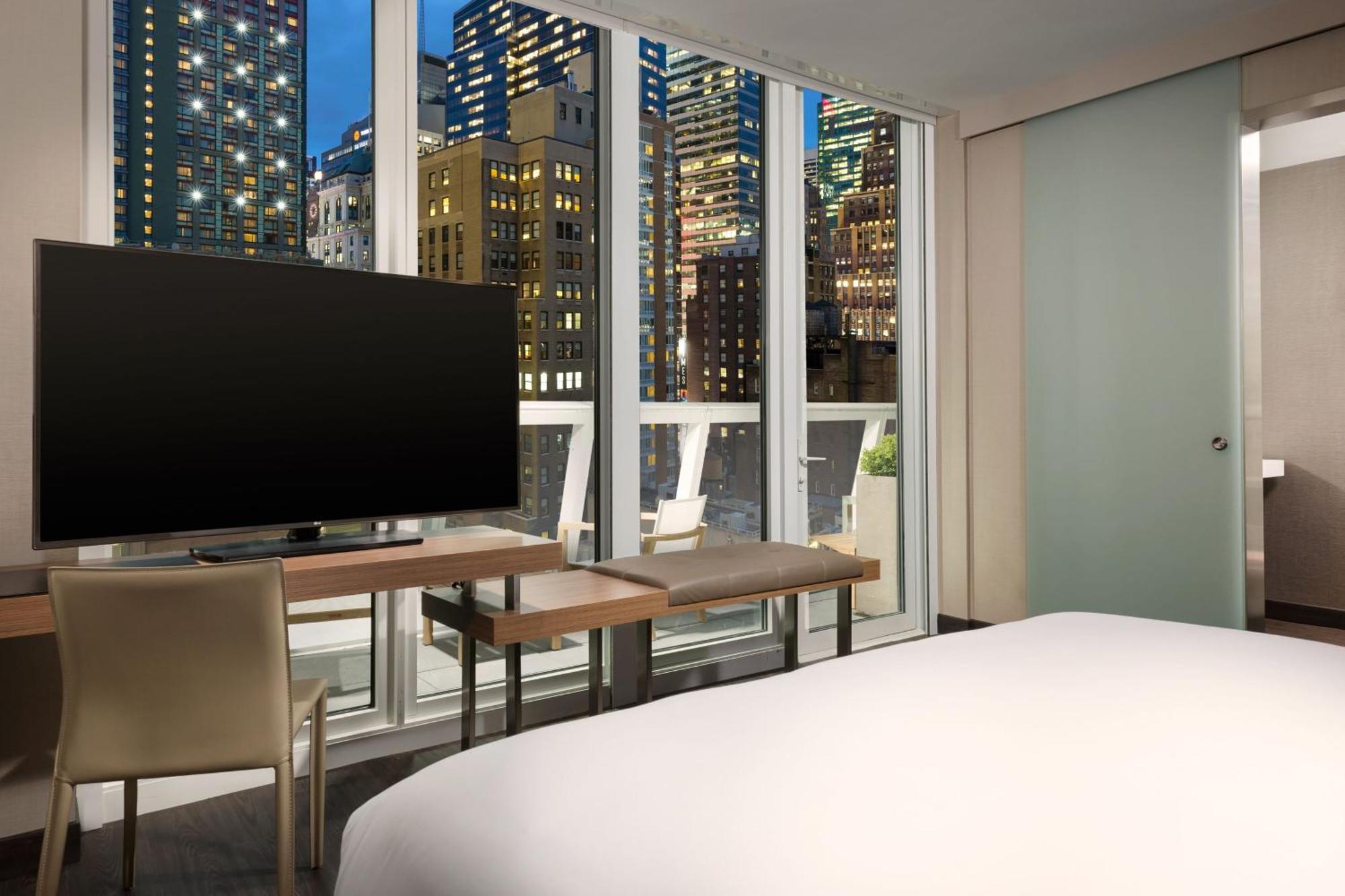 Ac Hotel By Marriott New York Times Square Екстериор снимка